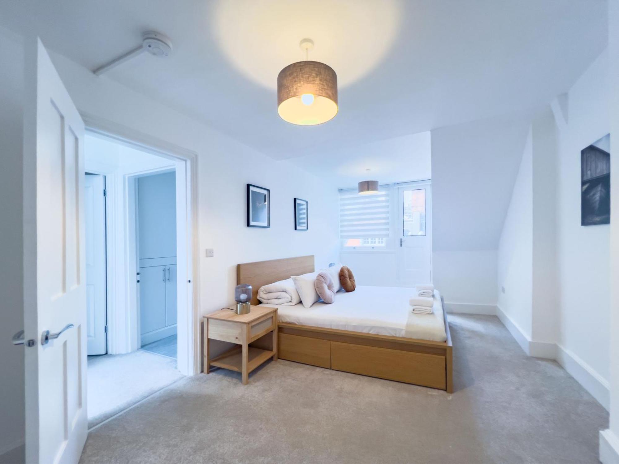 3-bed In The Heart Of Fitzrovia Londra